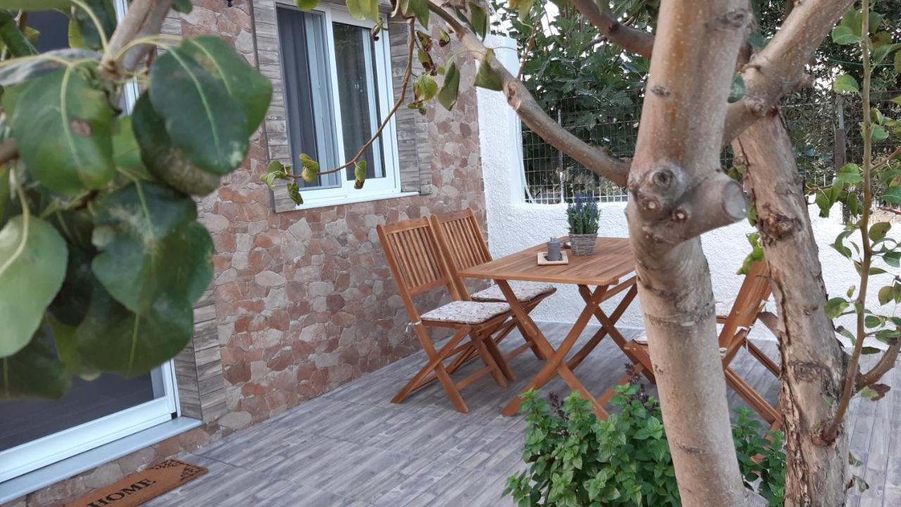 Room Near The Airport Pikérmion الغرفة الصورة