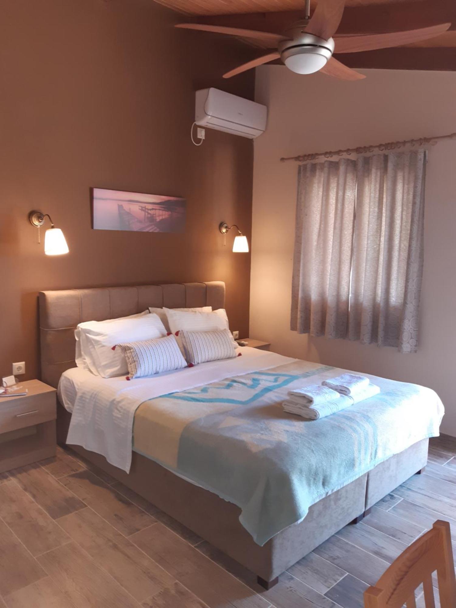 Room Near The Airport Pikérmion الغرفة الصورة