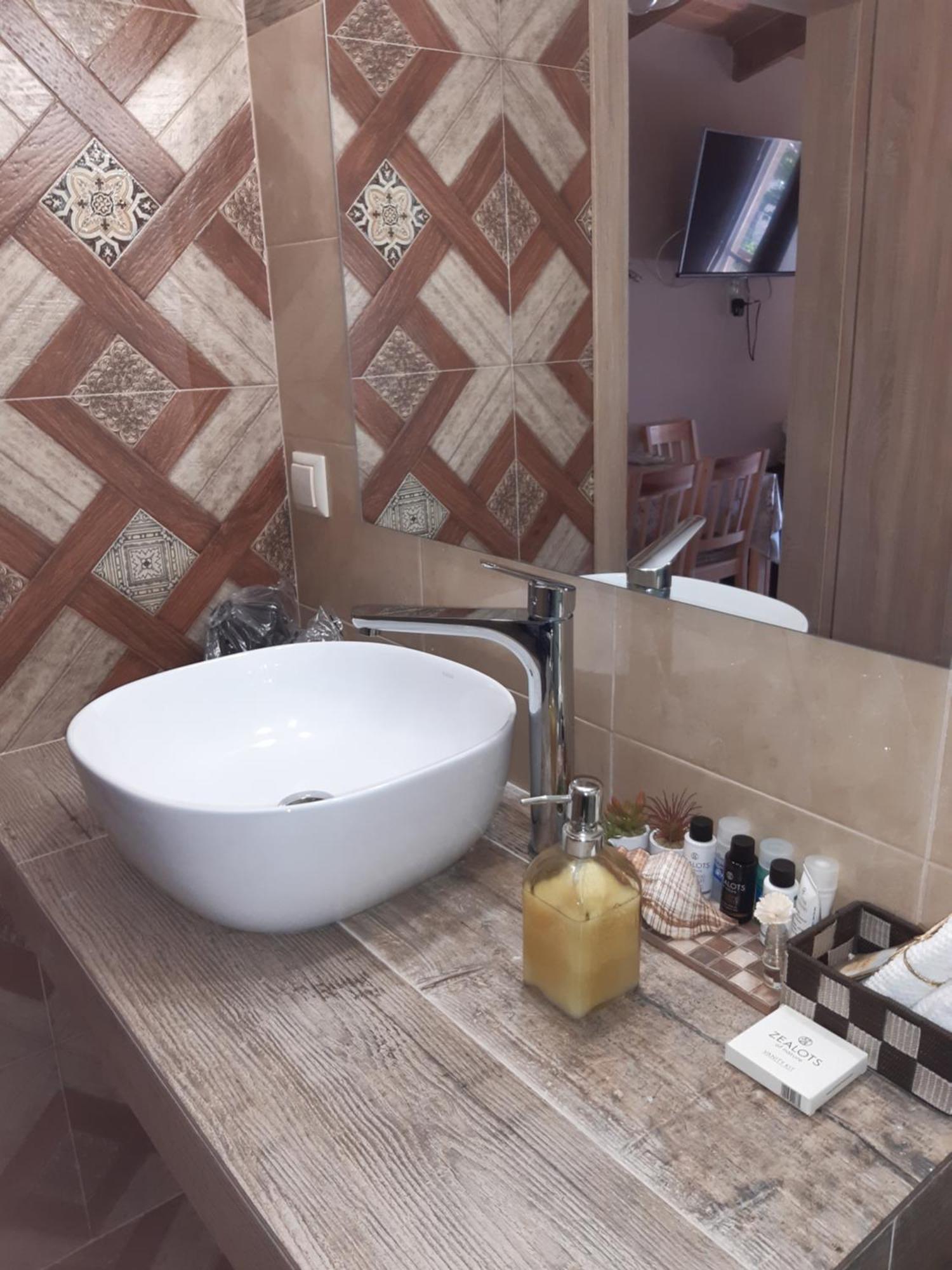 Room Near The Airport Pikérmion الغرفة الصورة